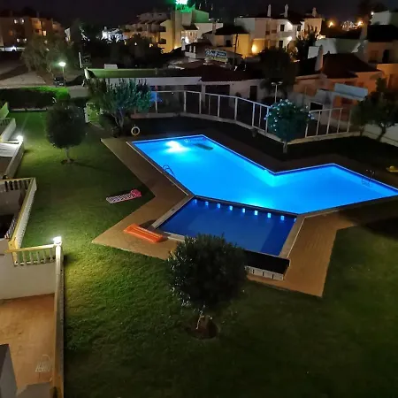 Spacious T3, Pool View Balcony, Oura * 阿尔布费拉
